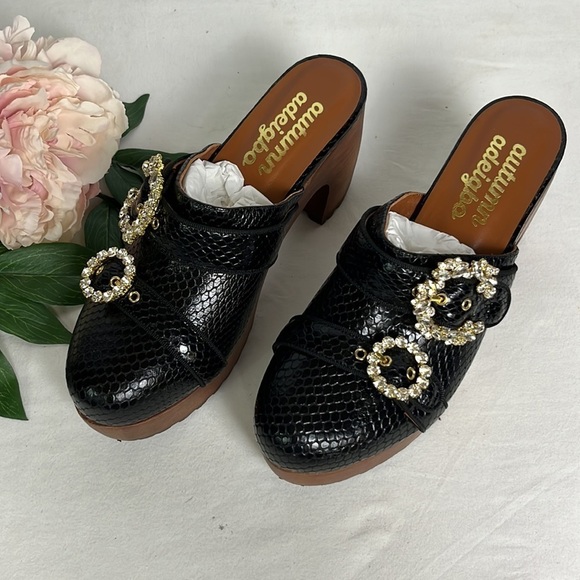 NWOB Autumn Adeigbo Womens Embossed Leather Black Double Strap Clog Size EU 39 - Picture 1 of 8